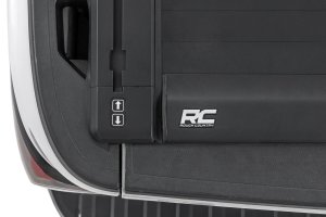 GMC Sierra 1500 Powered Retractable Bed Cover - Rough Country - Matte Black - '14-'18